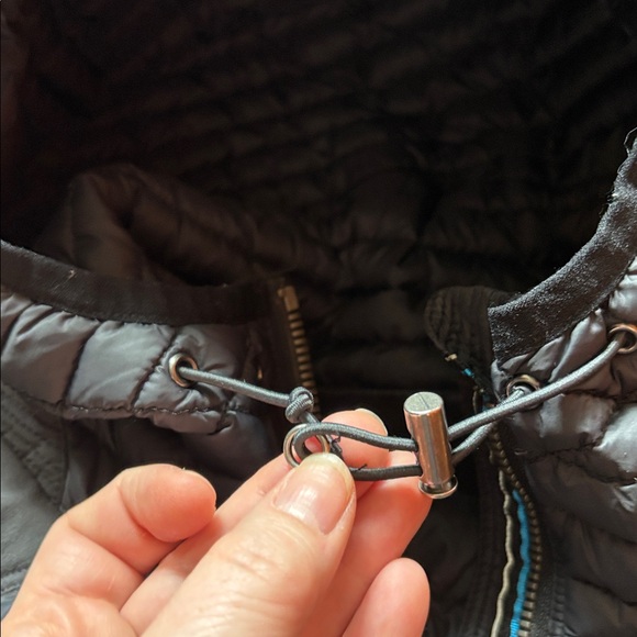 KUHL Born In The Mountains Silver Oak black hooded down vest. Pockets. Size sm - Picture 11 of 16